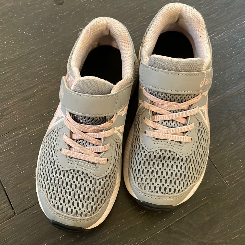 New Balance Contend